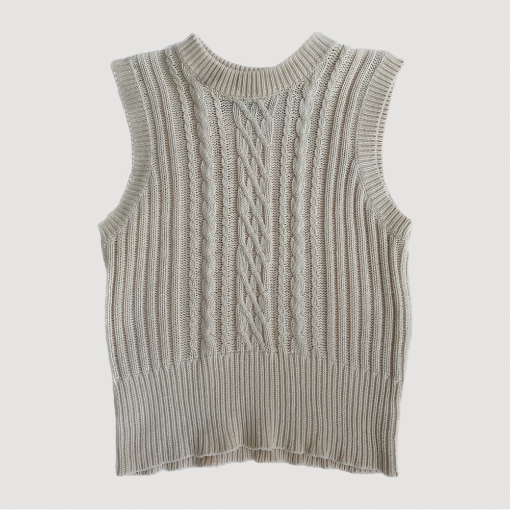 Knit sweater vest